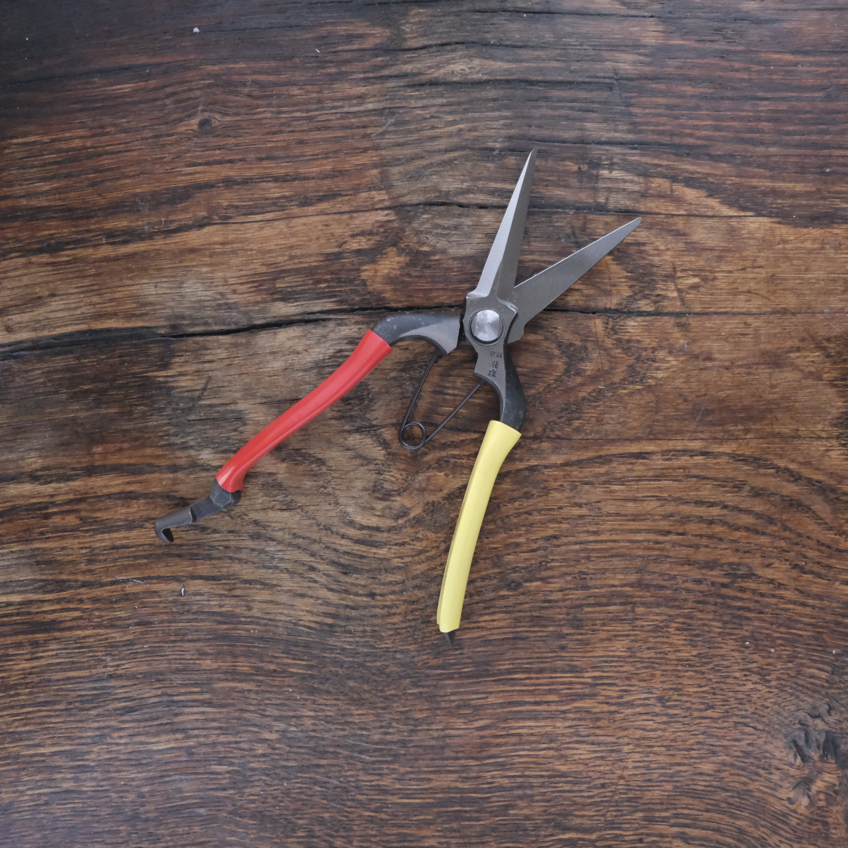 Tobisho Pro Snips Mekiribasami – Great Dixter House and Gardens