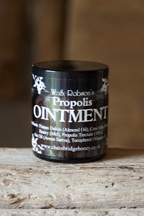 Propolis ointment